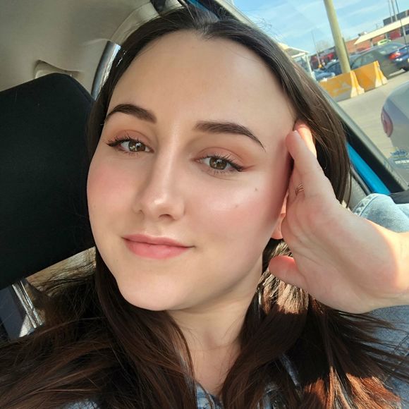 Meet your Posher, Jeanne - Picture 1 of 1